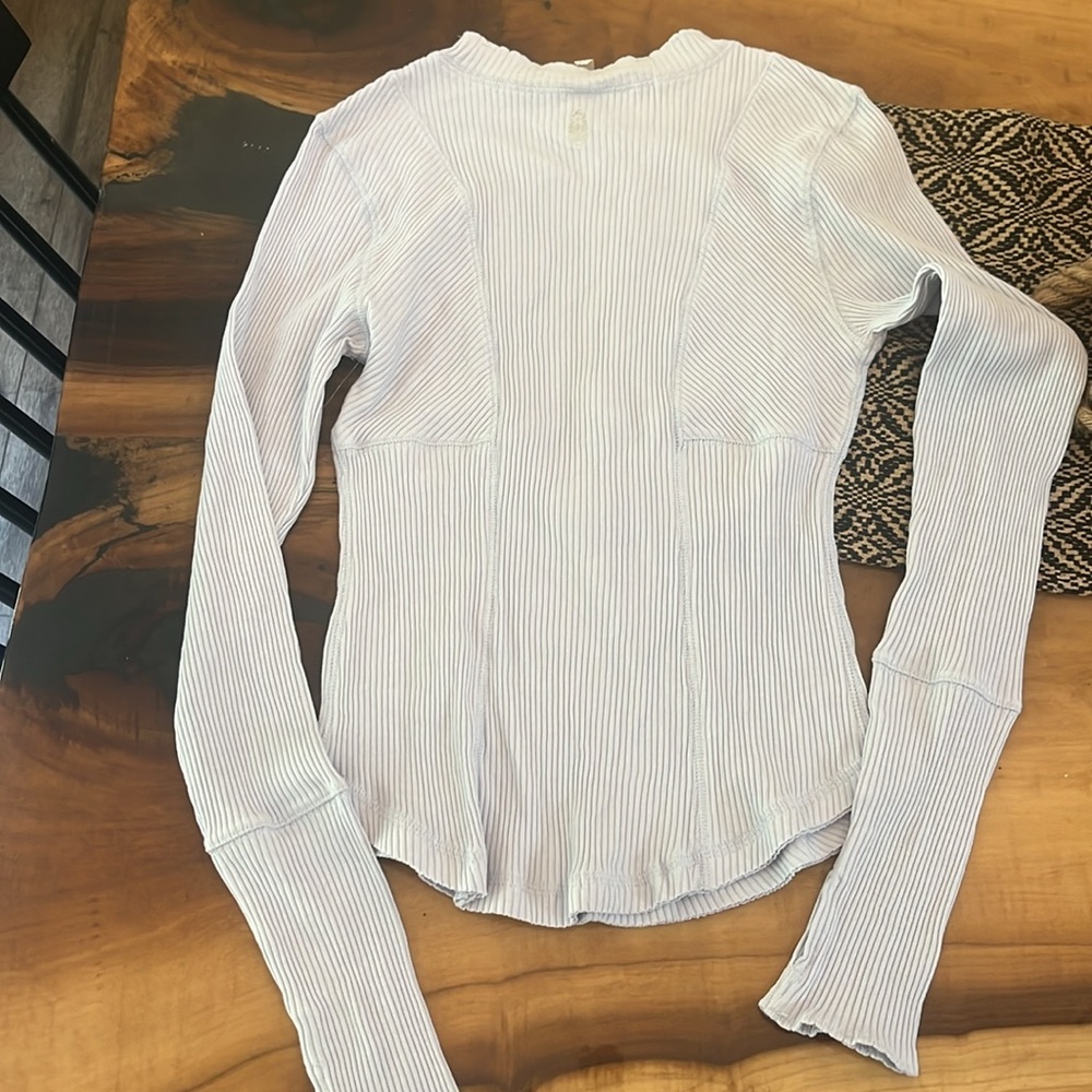 Free People long sleeve - Picture 4 of 7